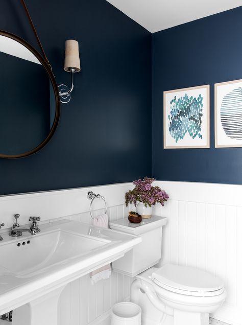 Blue Wall Bathroom, Bathroom Remodel Cost, Small Bathroom Makeover, Wall Bathroom, Bathroom Decor Ideas Colors, Nyc Design, Bad Design, Diy Bathroom, Bathroom Renovations