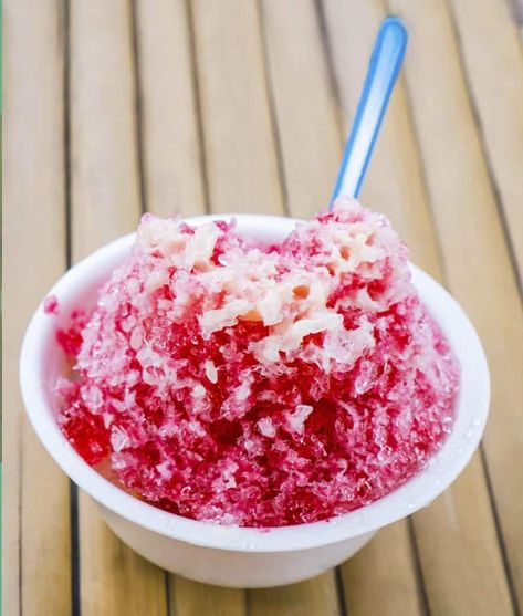 Tigers Blood Syrup Recipe, Shave Ice Recipe, Hawaiian Shaved Ice Recipe, Snowcone Recipes, Diy Shaved Ice Syrup, Shave Ice Syrup Recipe, Shaved Ice Cream, Homemade Snow Cones, Healthy Syrup