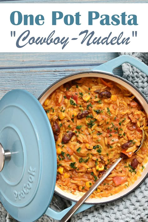 "Cowboy Nudeln". One Pot Pasta. - mix dich glücklich (Thermomix-Rezepte) Cowboy Pasta, Cottage Cheese Pasta, Pasta One Pot, One Pot Cooking, One Pot Vegetarian, Pot Lasagna, One Pot Dinners, Pasta Dinners, One Pot Pasta