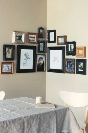 Corner Vignette, Photo Arrangements On Wall, Picture Arrangements On Wall, Eclectic Wall Decor, Picture Arrangements, Homes To Love, Out Magazine, Family Photo Frames, Corner Wall