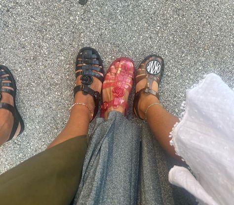 Gucci jelly sandals , DKNY jelly sandals Jelly Shoes Aesthetic, Gucci Jelly Sandals Outfit, Rainbow Sandals Outfit, Jelly Sandals Outfit, Summer Sandals 2024, Sandals 2024 Trends, Gucci Jelly Sandals, Fisherman Sandals Outfit, Jellies Shoes