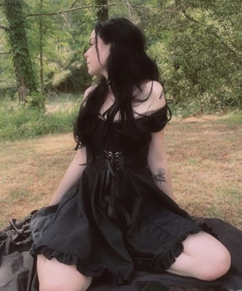 Fairy Picnic, Moda Grunge, Goth Fairy, Alt Outfits, Picnic Dress, Gothic Outfits, Alternative Outfits, Goth Outfits, Grunge Style