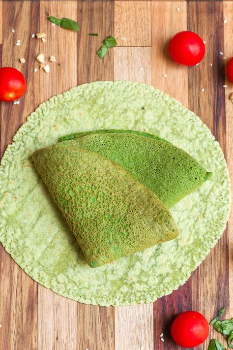 Spinach Wrap, Egg Whites Wrap, January Recipes, Egg Tortilla, Spinach Tortilla, Spinach Wraps, Egg Wrap, Over Easy Eggs, Wrap Recipe