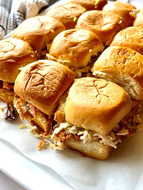 Teriyaki Chicken Sliders with Sesame Slaw - The Menu Maid Coleslaw Meals, Teriyaki Chicken Sliders, Sweet And Tangy Chicken, Sesame Slaw, Tangy Chicken, Sliders Recipes Chicken, Bbq Chicken Sliders, Pulled Chicken Sandwiches, Slider Rolls