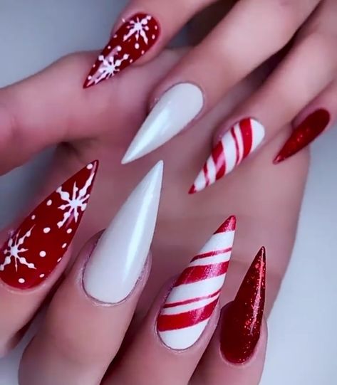 Candy Cane Nails Stilleto, Candy Cane Stiletto Nails, Stiletto Nail Art Christmas, Stilleto Christmas Nail Art Designs, Christmas Nails Stilleto, Christmas Nails Stilleto Shape, Pointy Christmas Nails, Red Christmas Nails 2022, Christmas Color Nails