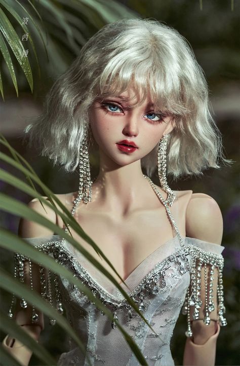 Posia Disney Barbie Dolls, Bjd Dolls Girls, Girls High Heels, Fantasy Art Dolls, Fantasy Doll, Realistic Dolls, Time Zone, Hair Reference, Vintage Barbie Dolls