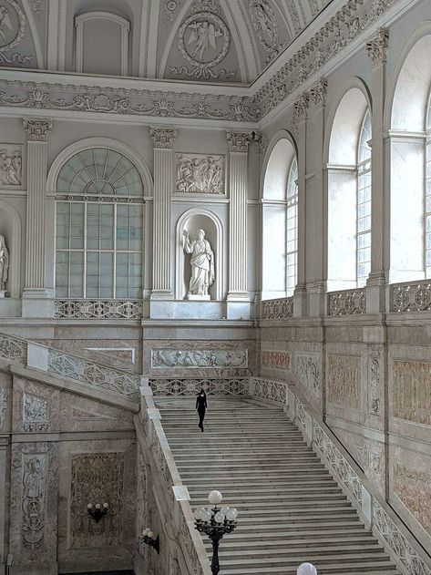 Architectural Marvels: 30 Stunning Examples of Architecture Done Right Neoclassical Architecture, The Royal Palace, Cream Walls, Baroque Architecture, Tudor Style, Grand Staircase, Royal Palace, Love Your Home, Neutral Decor