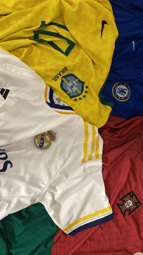 Soccer Jersey Aesthetic, Block Core, Jersey Aesthetic, Portugal National Football Team, Brazil Jersey, Outfit Wishlist, Retro Football Shirts, Hala Madrid, Chelsea Football Club