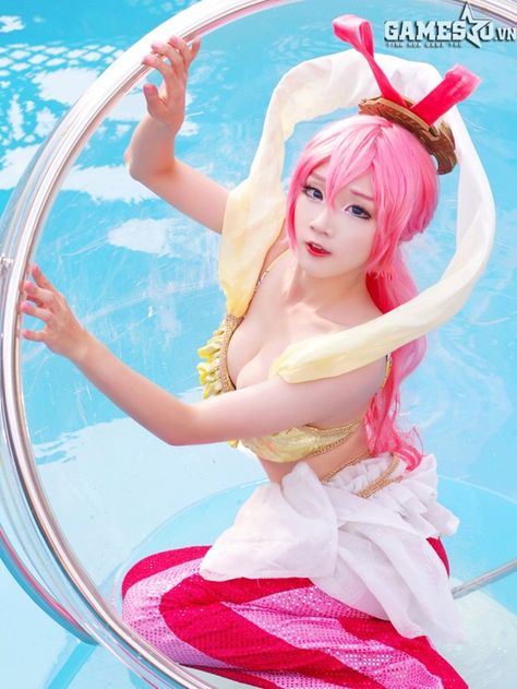 Shirahoshi Cosplay, One Piece Cosplay, One Piece, Fan, Disney Princess, Disney Characters, Anime, Fictional Characters, Art