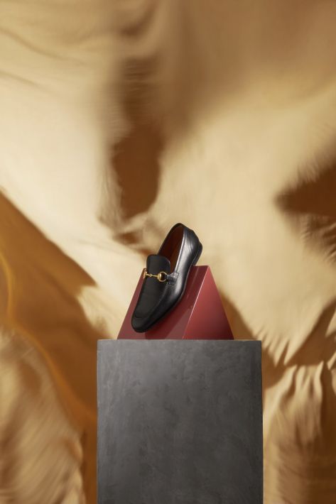 SS21 MW GUCCI LOAFER STILL LIFE - FASHION & CREATIVE DIRECTION BY CHRIS HOBBS, PHOTOGRAPHY BY OTTO MASTERS FOR MATCHESFASHION Book Handbag, Valentines 2024, Shoe Photography, Commercial Photography Studio, Formal Shoe, Fashion Still Life, Everyday Uniform, Horsebit Loafers, Creative Fashion Photography