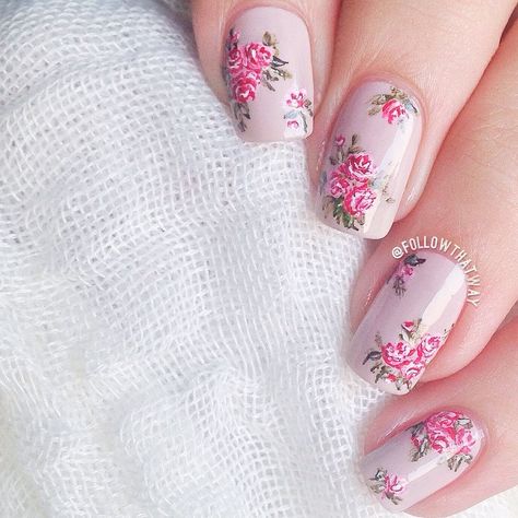 Close up for my previous floral mani! 🌹 I used @opi_products's "Don't Bossa Nova Me Around" for the nude base ✨ Then I used @stylishnailartshop's Pure Color Glamour 2 brush and several acrylic paints for the roses. \\ current state: stuffing almonds incessantly in my mouth to curb my midnight hunger because I'm too lazy to cook anything HAHA! 😂🙈 okay thank you for reading!! ❤️