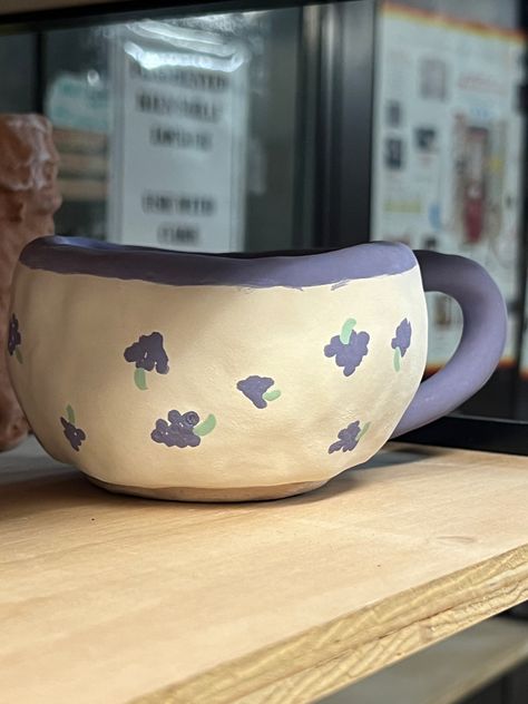 Grape Painting, Purple Paint, Purple Grapes, Purple Guy, Bowl Designs, Ceramic Dishes, Pottery Bowls, Pottery Mugs, Pottery Painting