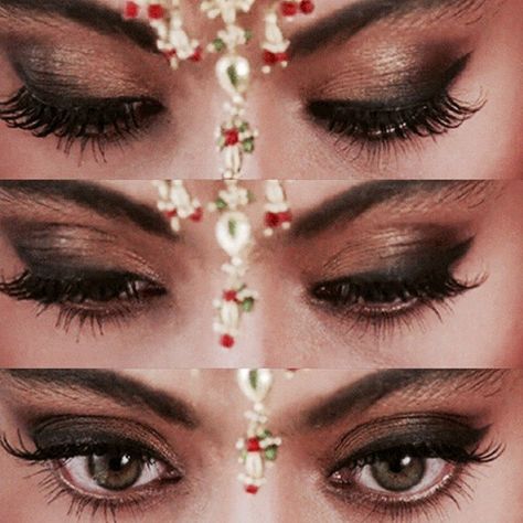 Kajol 90s Bollywood Makeup Looks, 90s Makeup Looks Indian, Kajol Eye Makeup, Bollywood Eyeliner, Kritika Core, Kajol Makeup, 90s Bollywood Makeup, Pretty Zinta, Stunning Eye Makeup