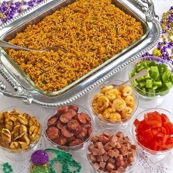 Olivia Manning's Ultimate Jambalaya Bar...perfect for a Mardi Gras party. Cajun Wedding, Mardi Gras Party Food, New Orleans Recipes, Mardi Gra, Mardi Gras Food, Fruit Displays, Cajun Cooking, Reception Food, Wedding Reception Food