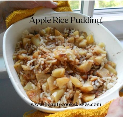 Apple-Rice-Pudding Chocolate Rice Pudding Recipe, Quick Rice Pudding, Leftover Rice Pudding, Apple Rice, Chocolate Rice Pudding, Breakfast Rice, Baked Rice Pudding, Rice Desserts, Apple Breakfast