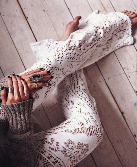 Hippie Elegante, Looks Hippie, Look Boho Chic, Ethno Style, Boho Mode, Crochet Pants, Estilo Hippy, Estilo Hippie, Lace Pants