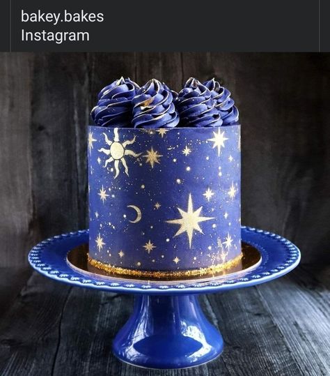 Night Sky Cake, Astrology Cake, Celestial Cake, Space Themed Desserts, Sky Cake, Witch Cake, Planet Cake, 17 Birthday Cake, Cakes Design