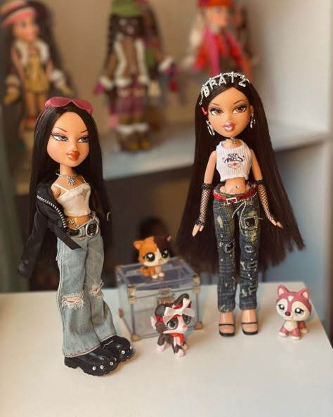 Bratz Dolls Aesthetic Outfits Winter, Bratz Inspired Outfits Yasmine, Bratz Dolls Outfits 2000s, Brats Doll Outfits, Bratz Dolls Outfits In Real Life, Bratz Dolls Outfits, Bratz Doll Outfits Inspiration, Bratz Inspo Outfit, Bratz Fits