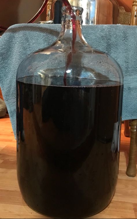 Homemade Grape Wine, Grape Wine Recipe, Wine From Grapes, Making Wine From Grapes, Classic Chocolate Cake Recipe, Homemade Wine Recipes, Pinot Noir Grapes, Wine Yeast, Grape Wine