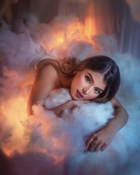 Cloud Shoot, Cloud Photoshoot, Christmas Light Photography, Diy Clouds, Flower Photoshoot, Cloud Photos, Clouds Photography, Head In The Clouds, Halloween Photoshoot