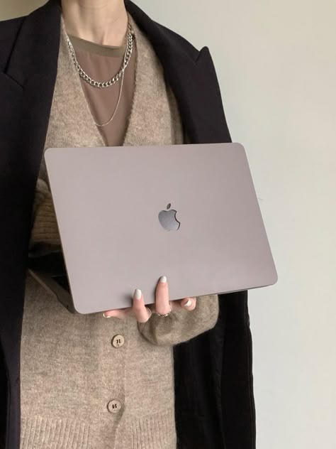 Macbook Aesthetic, Tech Aesthetic, Wholesale Hair Accessories, Iphone Obsession, Macbook Air Case, Best Computer, Apple Phone Case, Apple Laptop, Airpods Cases