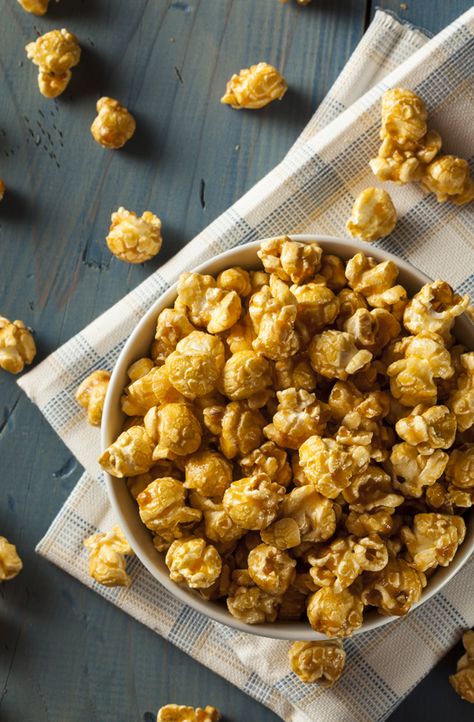 Easy Caramel Marshmallow Popcorn Homemade Ranch Dressing Mix, Caramel Corn Recipes, Popcorn Recipes Caramel, Salted Caramels, Healthy Sweeteners, Salted Caramel Popcorn, Celery Salt, Venison Steak, Tomatillo Salsa