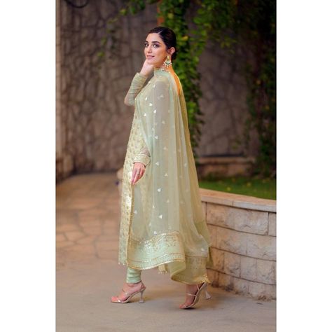 Maya Ali Dresses, Maya Ali, Pure Chiffon, Wedding Dresses For Girls, Pakistani Dress Design, Pakistani Actress, Salwar Suit, Festival Dress, Party Wear Dresses