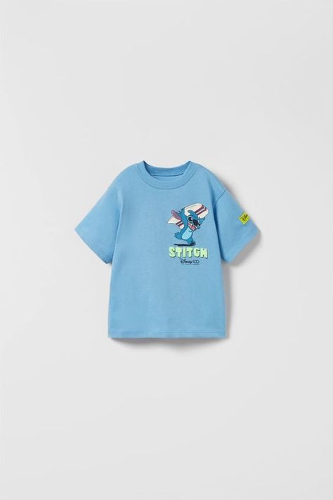 Discover great products at the best prices at Dealmoon. Zara LILO & STITCH © DISNEY T-SHIRT. Price:$17.90 at Zara Zara Kids Boys, Stitch Tshirt, Lilo Y Stitch, Friends Tee, Disney T Shirt, Lilo Et Stitch, Zara Boys, Disney Boys, Disney T