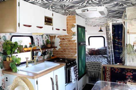 Liz and Tim Kamarul completely DIYed this 1982 Winnebago, turning it into an interior design dream on wheels. Decorating Your Rv, Rv Interior Design, Vintage Airstream, Rv Renovations, Camper Renovation, Rv Decor, Rv Interior, Rv Remodel, Camper Decor