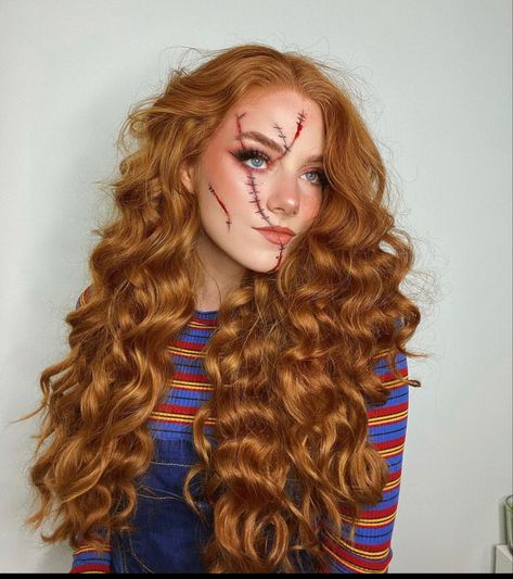 Female Chucky Cosplay, Cute Chucky Makeup, Easy Chucky Makeup, Female Chucky Makeup, Halloween Costume Redhead, Chucky Female Costume, Chucky Makeup Female Easy, Girl Chucky Makeup, Diy Chucky Costume Women