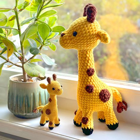 Adorable Mini Giraffe Free Amigurumi Pattern with Video Small Crochet Giraffe Free Pattern, Amigurumi Giraffe Free Pattern, Giraffe Amigurumi Free Pattern, Giraffe Crochet Pattern Free, Crochet Giraffe Free Pattern, Giraffe Crochet Pattern, Crochet Stuffies, Crochet Giraffe Pattern, Amigurumi Giraffe