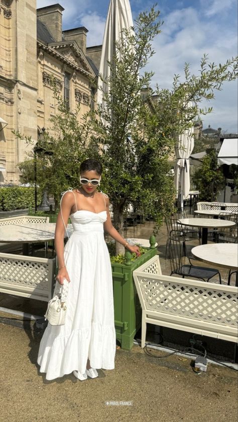 Summer White Outfits, Vacation Baddie, Winery Outfit, White Summer Outfits, Wineries Outfit, Hamptons Summer, Modest Casual Outfits, Feminine Outfits, 2024 Outfits