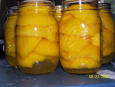 This is a great recipe if you want your canned peaches to stay firm. This comes as close to store-bought as Ive found so far. This recipe is for peach halves but slices turn out just as well. Peach Canning Recipes, Canning Peaches Recipes, Peach Canning, Can Peaches Recipes, Peaches Recipes, Hot Banana Peppers, Easy Canning, Canning Peaches, Peach Jelly