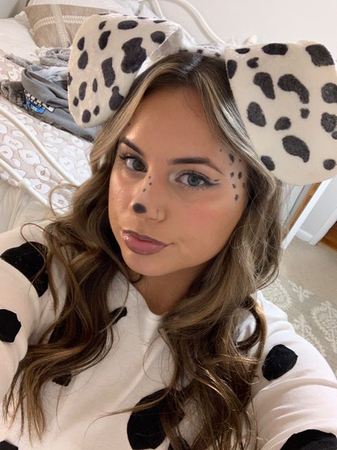 Dalmatian Face Paint Women, Dalmatian Halloween Makeup Women, Women Dalmation Costume Diy, Dog Costumes For Adults For Women, Women’s Dalmatian Costume, Dalmation Costume Women Makeup, Cute Dalmation Costume Women, Dalmatian Diy Costume, 100 And 1 Dalmations Costume