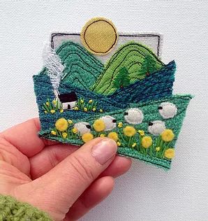 Irish Cottages, Ireland Art, Kerry Ireland, Applique Art, Irish Landscape, Irish Cottage, Scrap Fabric Crafts, Textile Art Embroidery, County Kerry