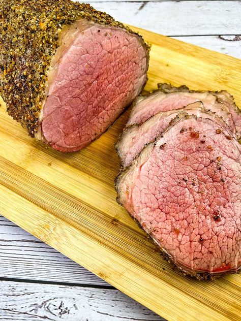 Eye Of Round Smoker Recipe, Smoked Eye Round Roast, Smoked Eye Of Round Roast, Smoked Eye Of Round, Round Roast Recipe, Eye Of Round Roast, Eye Of Round, Smoked Eyes, Pellet Smoker