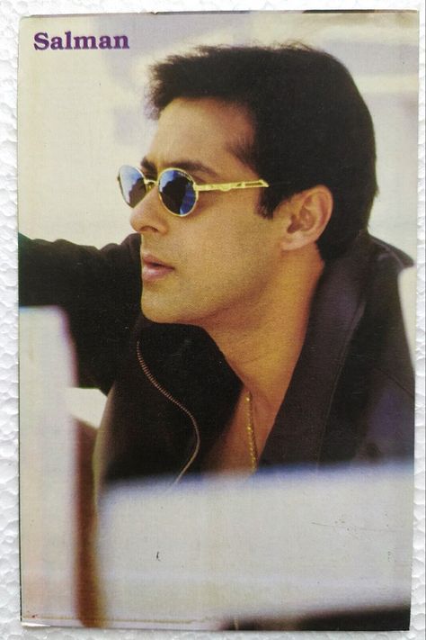 Salman Khan Young, Salman Khan Wallpapers, Happy Birthday Icons, Salman Khan Photo, Birthday Icon, Exam Quotes Funny, 90s Bollywood, Madhuri Dixit, Lord Krishna Images