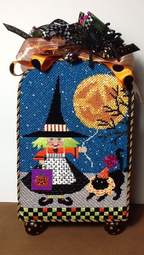 Jeanne C. stitched this cute little needlepoint witch with finishing by It's Done by Deborah,designer unknown Halloween Needlepoint, Gothic Lace, Needlepoint Stitches, Vintage Needlepoint, Needlepoint Patterns, Canvas Patterns, Diy Projects To Try, Needle And Thread, Holidays Halloween