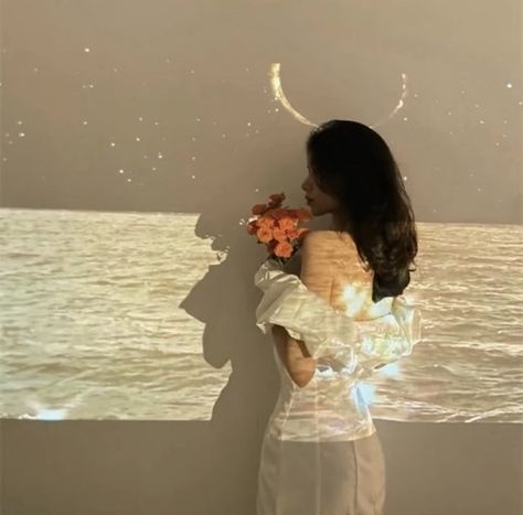 Parties Aesthetic, Ocean And Moon, Whimsical Backdrop, Projector Photoshoot, Aesthetic Whimsical, Props Background, Projector Photography, Whimsical Party, Fairy Photoshoot