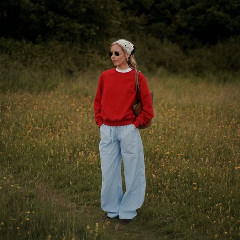 Usually I’d size up a few times in a sweater but this time I sized down, I wanted a closer fit. Anyway, here’s a few more of this look. Have a happy Monday ❤️ #monday #ootd #ootdstyle #outfitoftheday #outfitpost #styled #styledaily #styleoftheday #summerdays #summerstyle #outfitmood #outfitstyle Caitlyn Warakomski, Monday Monday, Outfit Posts, Happy Monday, Summer Days, Outfit Of The Day, Summer Fashion, Ootd, Fashion Outfits