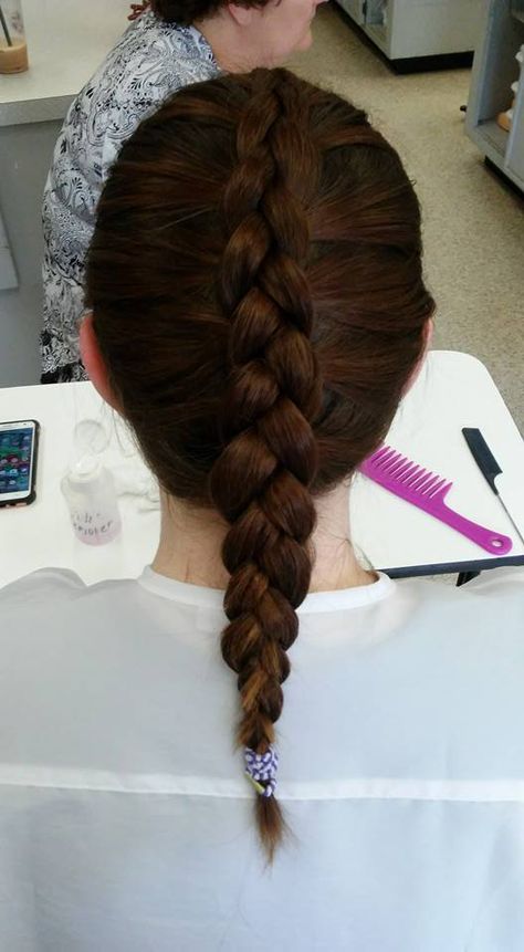 Simple dutch braid. The difference from a french braid is that dutch you braid the strands underneath each other so the braid lays on top. Start with a small section from the top of the head, split into 3 equal sections and start with one loop as a regular braid going underneath, from there, start adding hair with each strand and wrap over the middle section. Once all the hair is incorporated, finish off as a regular braid! Dutch Braid, Easy Braids, French Braid, Braids, Dreadlocks, Hair Styles, Hair, Beauty, Color