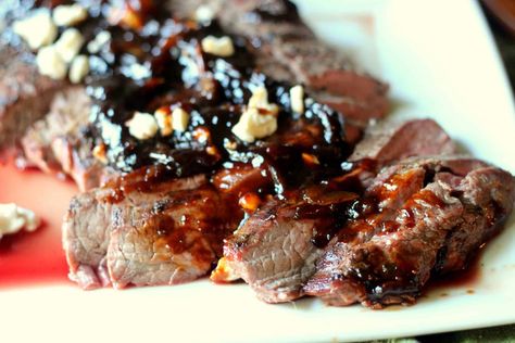 Onion Steak, Caramalized Onions, Marinade Flank Steak, Flank Steak Tacos, Balsamic Steak, Grilled Kabob Recipes, Grilling Recipes Sides, Flank Steak Recipes, Carmelized Onions