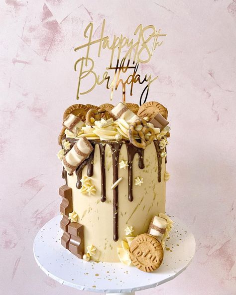 Biscoff Drip Cake, Biscoff Birthday Cake, Biscotti Cake, Bueno Cake, Birthday Drip Cake, Biscuit Decoration, Biscoff Cake, Mums Birthday, Chocolate Drip Cake