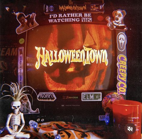 2000s Halloween Nostalgia Aesthetic, Halloween Music Aesthetic, Vintage Halloween Decor Ideas, 2000s Halloween Nostalgia, 80s Halloween Aesthetic, Old Time Halloween, Halloween Camera, Nostalgia Halloween, 2000s Halloween