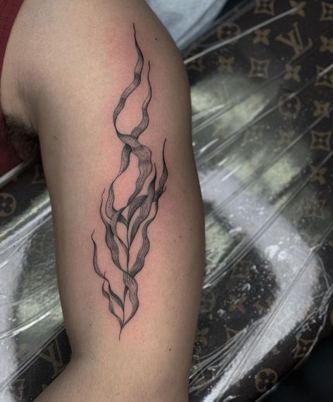 Seaweed Vine Tattoo, Nature Collarbone Tattoo, Seaweed Tattoo Simple, Seaweed Wrap Tattoo, Aquatic Plant Tattoo, Abstract Sea Tattoo, Alocasia Plant Tattoo, Sea Plant Tattoo, Sea Kelp Tattoo