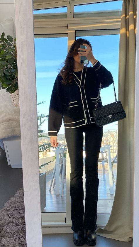 ouftits inspo daily Chanel Inspired Work Outfit, Chanel Outfit Winter, Channel Cardigans, Chanel Style Cardigan, Daily Winter Outfits Casual, Chanel Old Money Outfit, Old Money Winter Fashion, Chanel Outfits Women Casual, Channel Clothes Outfits