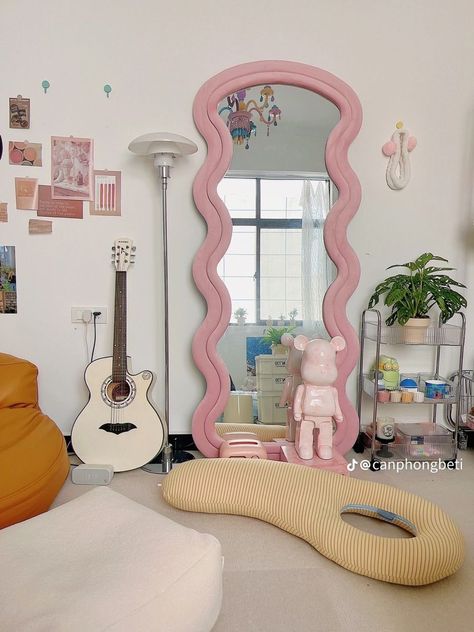 Shop this pink wavy mirror on our storefront. Click on pin to shop now! Espejos Aesthetic, Cermin Aesthetic, Wall Mirror Design, Bathroom Minimalist, Arch Floor Mirror, Large Floor Mirror, Army Room Decor, Girly Room Decor, College Room Decor