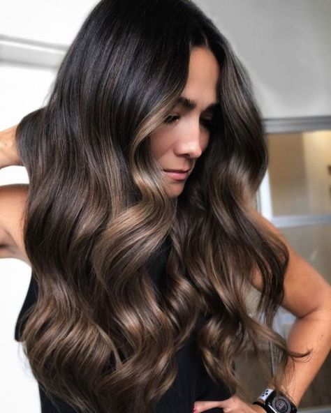 Dark Brown Hair with Low Maintenance Light Brown Balayage What Is Balayage Hair, Light Brown Balayage, Hair Color Guide, Brown Hair Shades, Dark Brunette Hair, Medium Brown Hair, Brown Hair Color, Brunette Color, Brown Hair Balayage