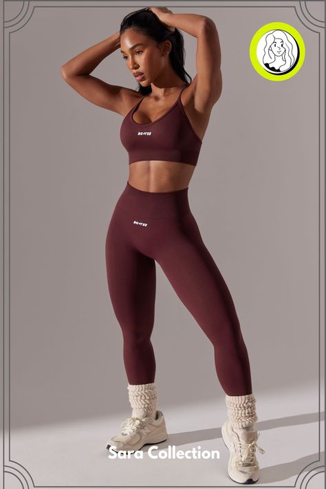 Women's Gym Outfits: Combining Fashion with Functionality Sporty Swim, Gym Floor, Petite Leggings, Black Backless Dress, Burgundy Leggings, Rest Days, Traje Casual, Double Denim, Dress Bra