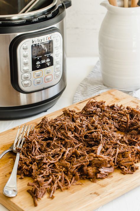 Making Shredded Beef Taquitos in the Instant Pot is a breeze. The flavorful, tender beef is shredded, mixed with cream cheese & salsa, and then wrapped in a tortilla. Once beef taquitos are prepped, they can be baked or frozen for later. Top with your favorite fresh Mexican toppings like guacamole, salsa, or sour cream and serve with a side salad for a satisfying meal that the whole family will love. Shredded Beef Taquitos Recipe, Shredded Beef Taquitos, Beef Taquitos, Taquitos Beef, Taquitos Recipe, Guacamole Salsa, Meal Options, Spicy Margarita, Beef Chuck Roast